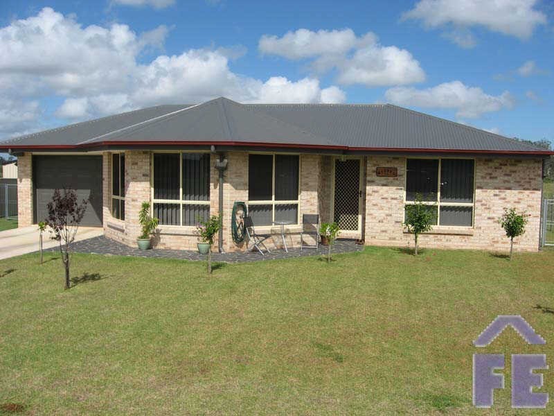 82 Windsor Circle, Kingaroy QLD 4610