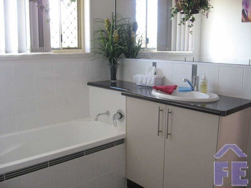 82 Windsor Circle, Kingaroy QLD 4610