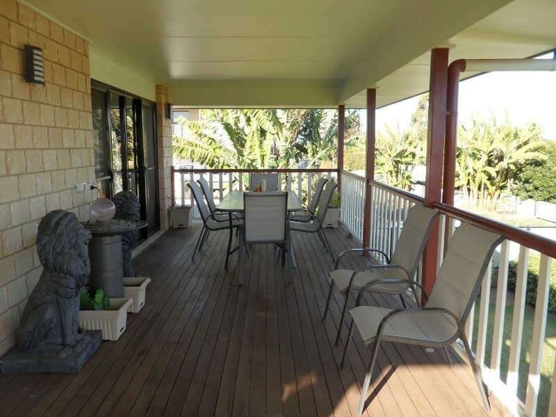 27 Adermann Drive, Kingaroy QLD 4610
