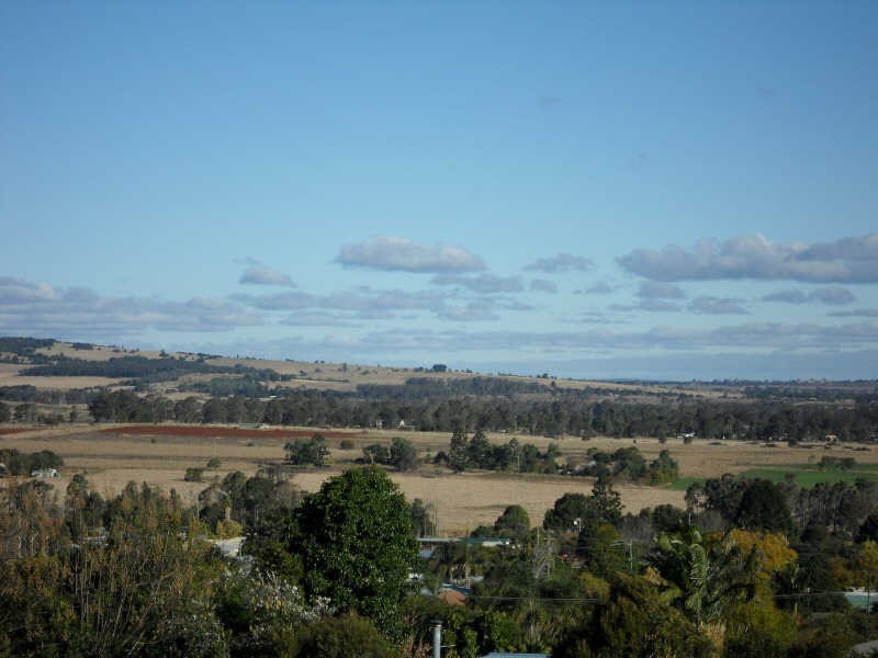 27 Adermann Drive, Kingaroy QLD 4610