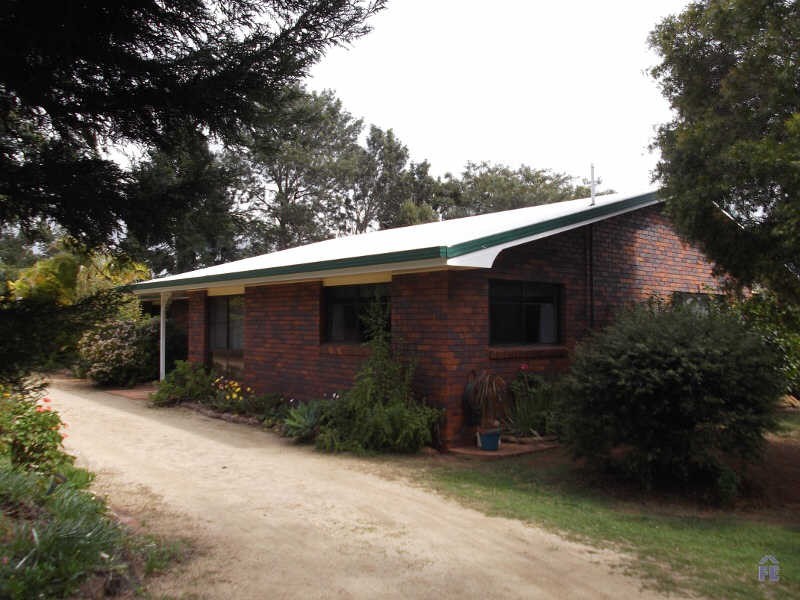 52 Moore Street, Kingaroy QLD 4610