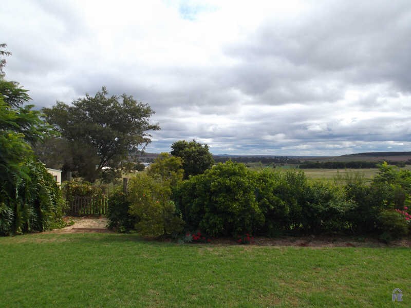 52 Moore Street, Kingaroy QLD 4610