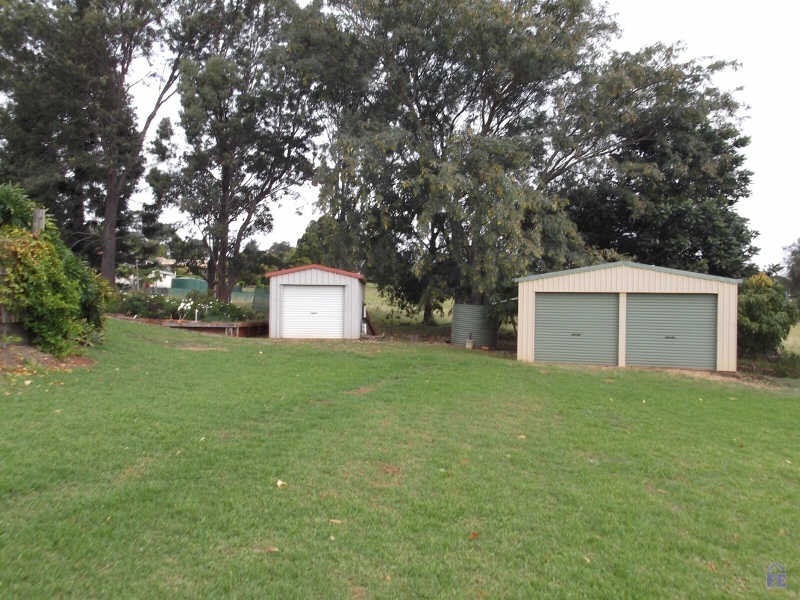 52 Moore Street, Kingaroy QLD 4610