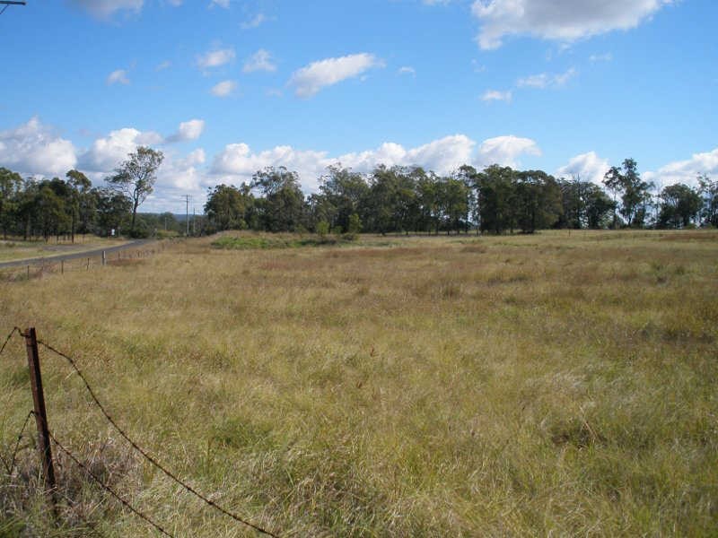 19 Lilian Avenue, Ellesmere QLD 4610