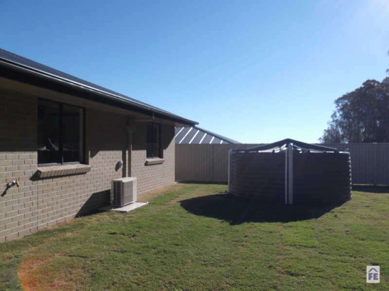 49 Darryl Crescent, Kingaroy QLD 4610