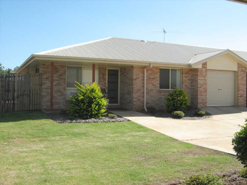 Unit 6 15 Tessmanns Road, Kingaroy QLD 4610