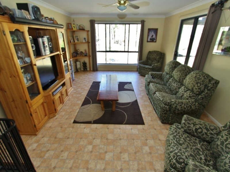 33 Farr Court, Wattle Camp QLD 4615