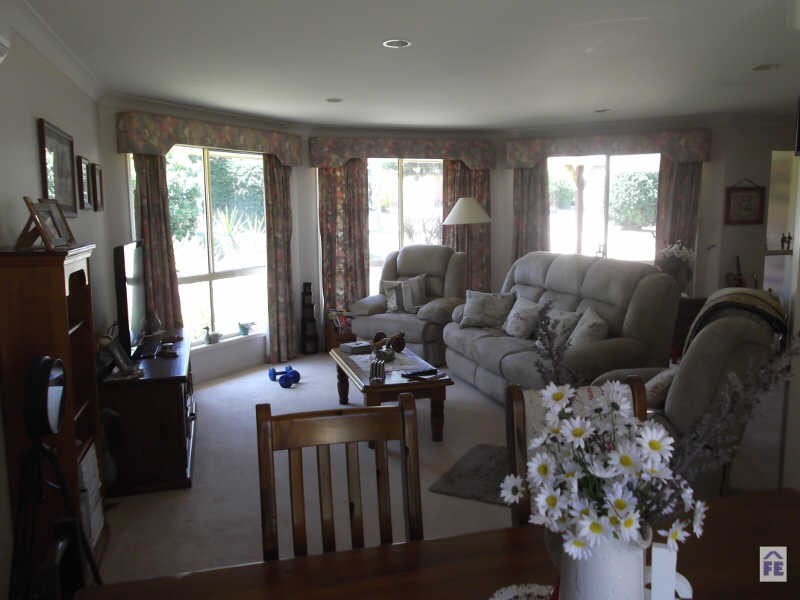 13 Gumtree Drive, Kingaroy QLD 4610