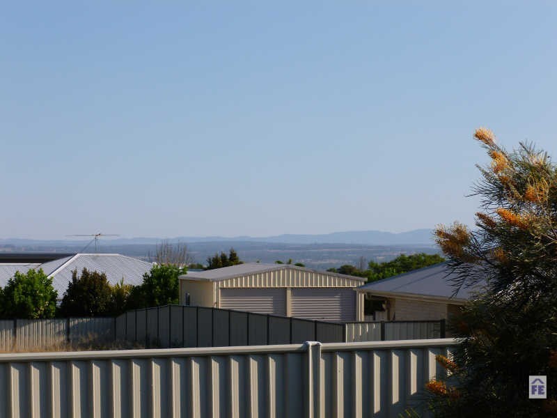 2 Dingle Close, Kingaroy QLD 4610