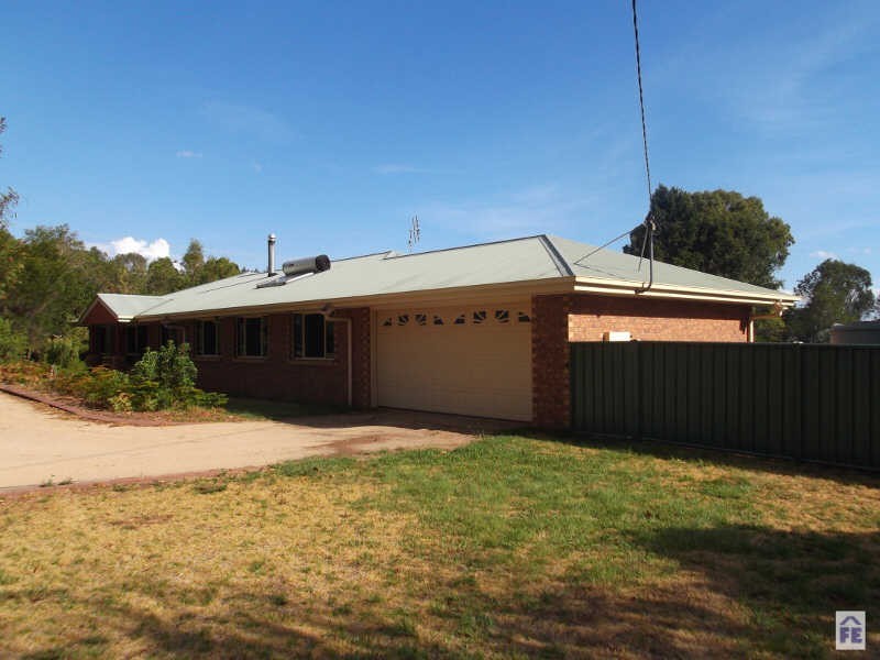 1 Grant Ave, Kingaroy QLD 4610