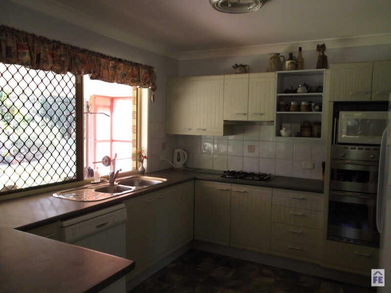 1 Grant Ave, Kingaroy QLD 4610
