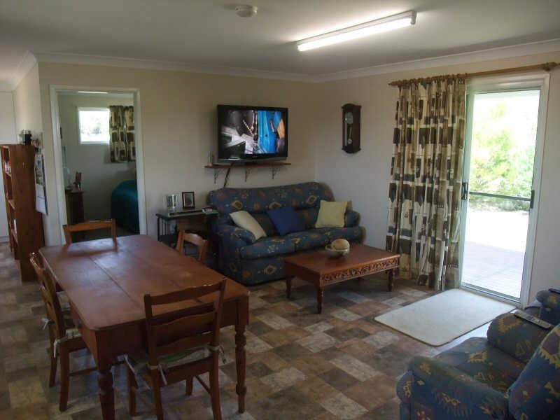 4 Elizabeth Place, Proston QLD 4613