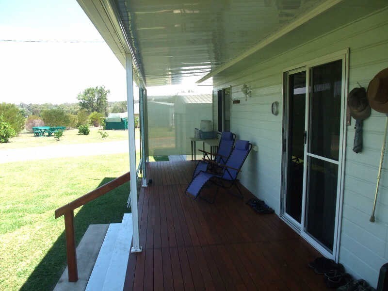 4 Elizabeth Place, Proston QLD 4613