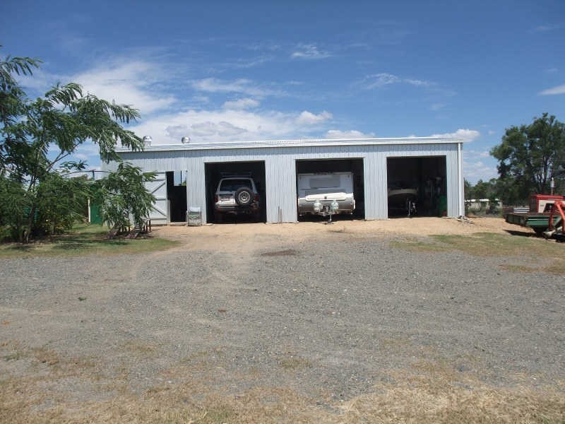 4 Elizabeth Place, Proston QLD 4613