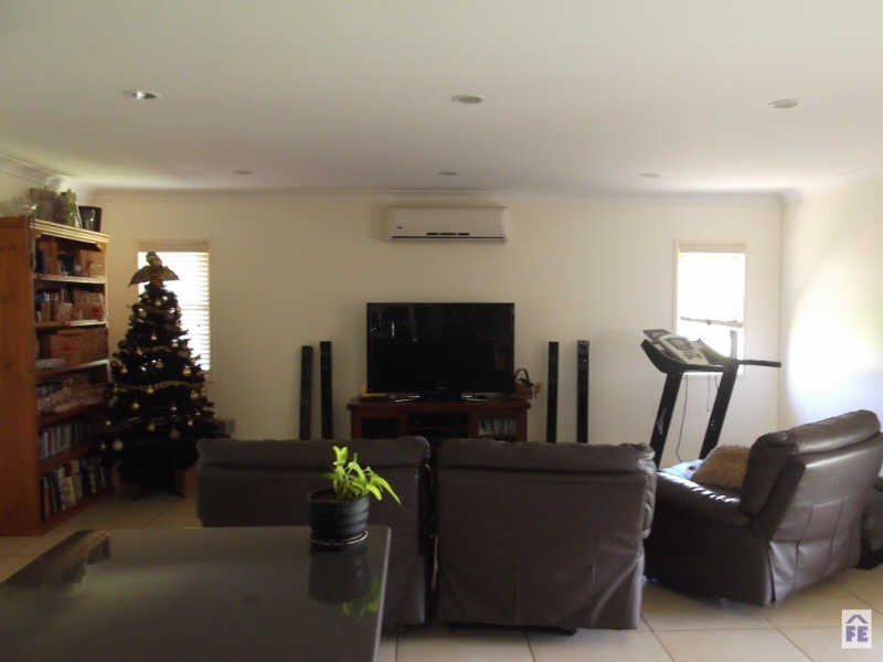 33-35 Premier Drive, Kingaroy QLD 4610