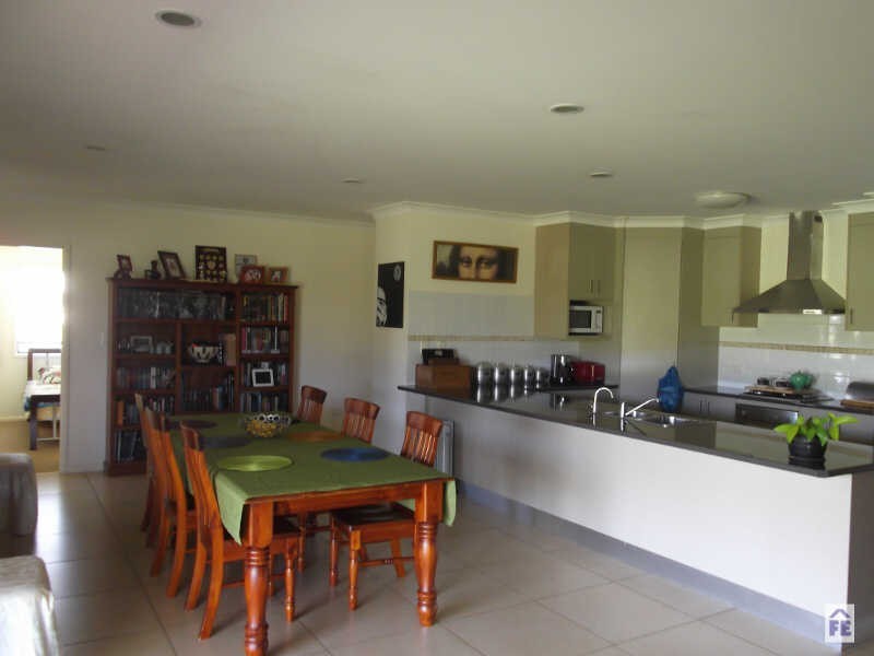 33-35 Premier Drive, Kingaroy QLD 4610