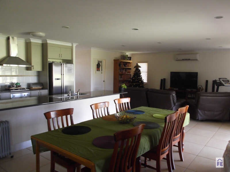 33-35 Premier Drive, Kingaroy QLD 4610