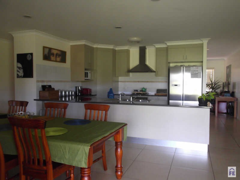 33-35 Premier Drive, Kingaroy QLD 4610