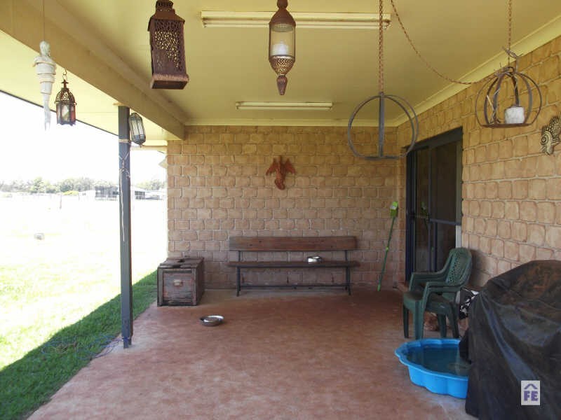 33-35 Premier Drive, Kingaroy QLD 4610