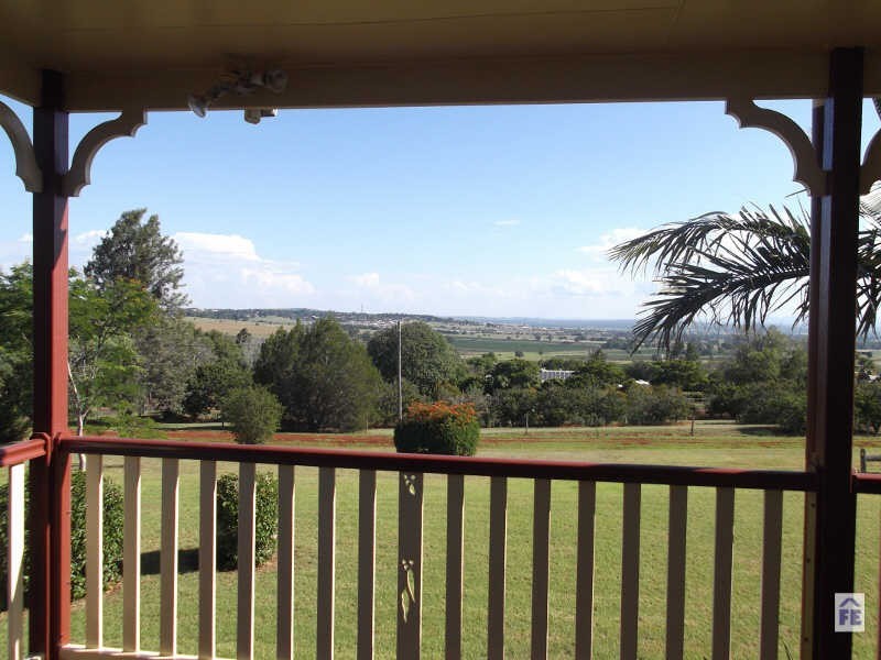 33 Couchmans Road, Kingaroy QLD 4610