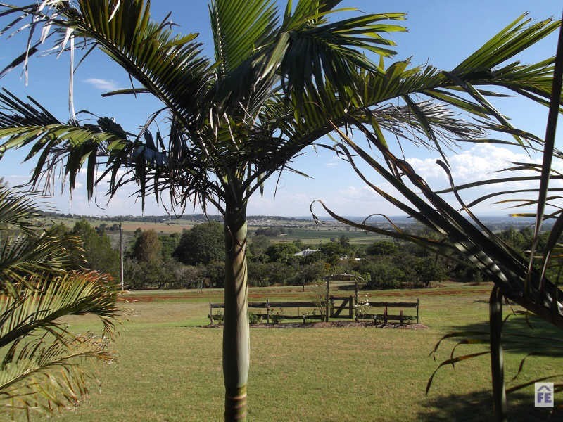 33 Couchmans Road, Kingaroy QLD 4610