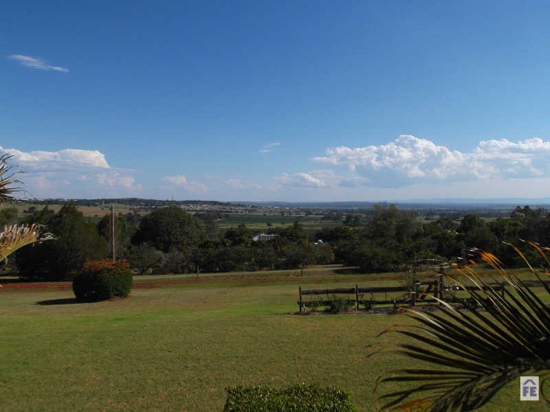 33 Couchmans Road, Kingaroy QLD 4610