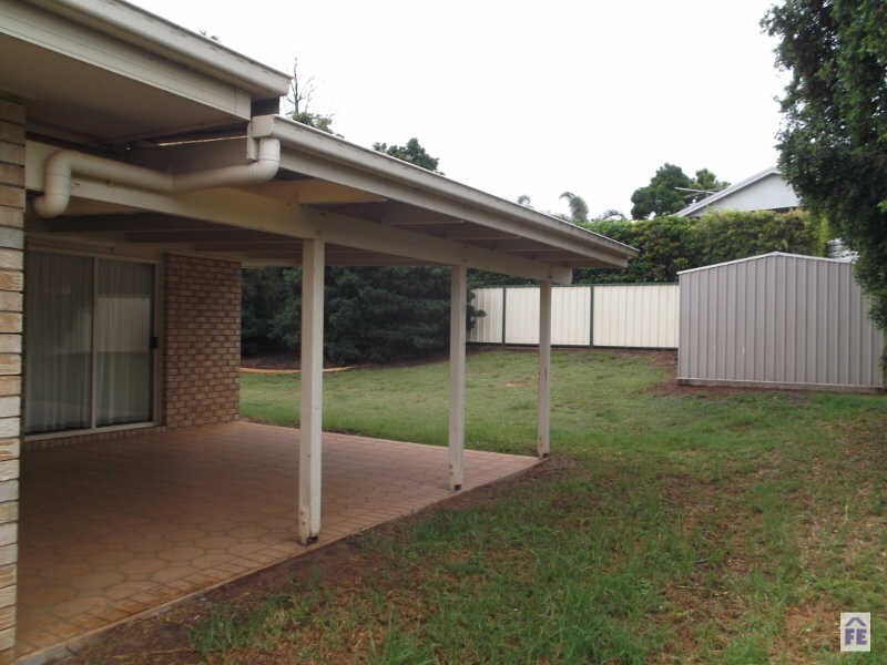 60 Cowie Drive, Kingaroy QLD 4610