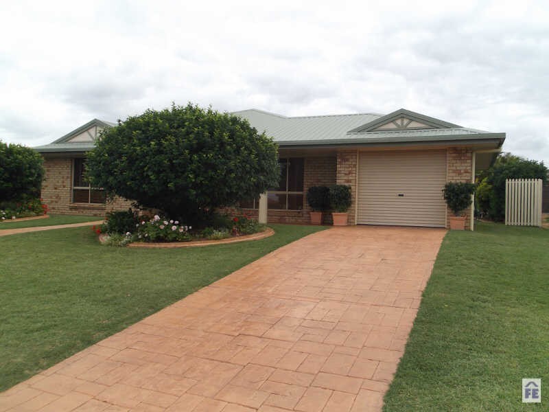 6 Wattle Street, Kingaroy QLD 4610