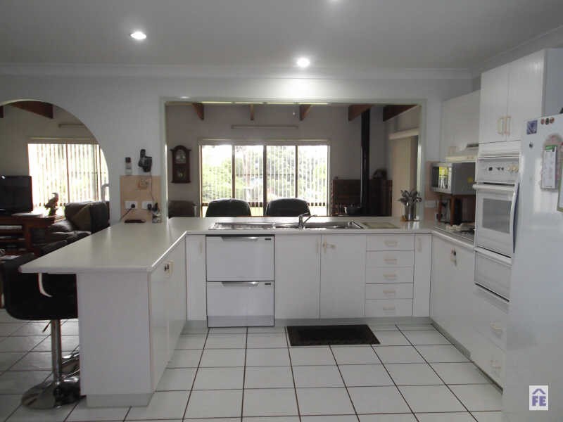 8 Tarong Drive, Kingaroy QLD 4610