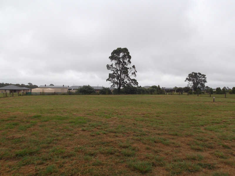110-112 Rosella Parade, Kingaroy QLD 4610