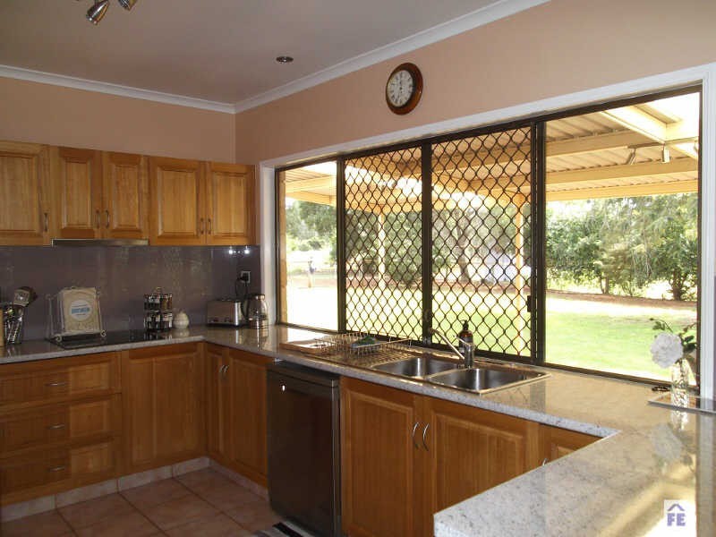 210 Lankowskis Road, Taabinga QLD 4610