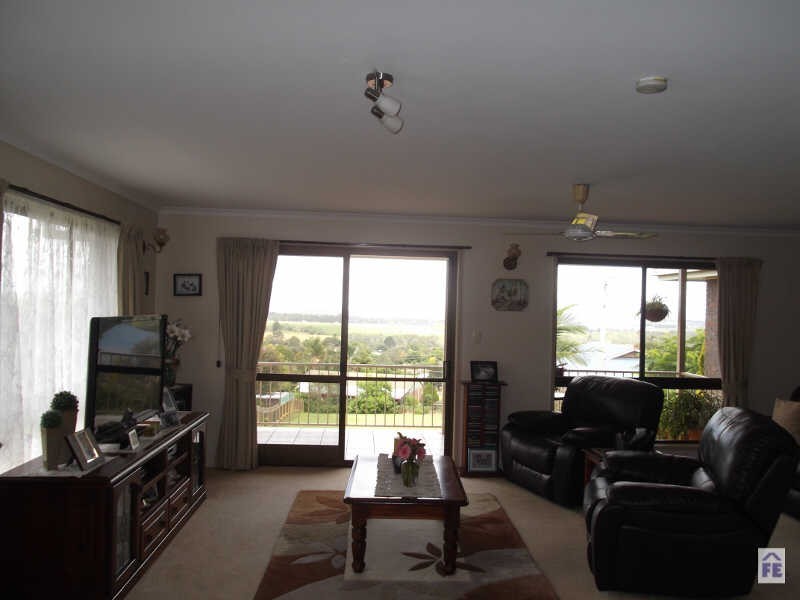 18 Adermann Drive, Kingaroy QLD 4610