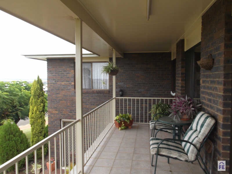 18 Adermann Drive, Kingaroy QLD 4610