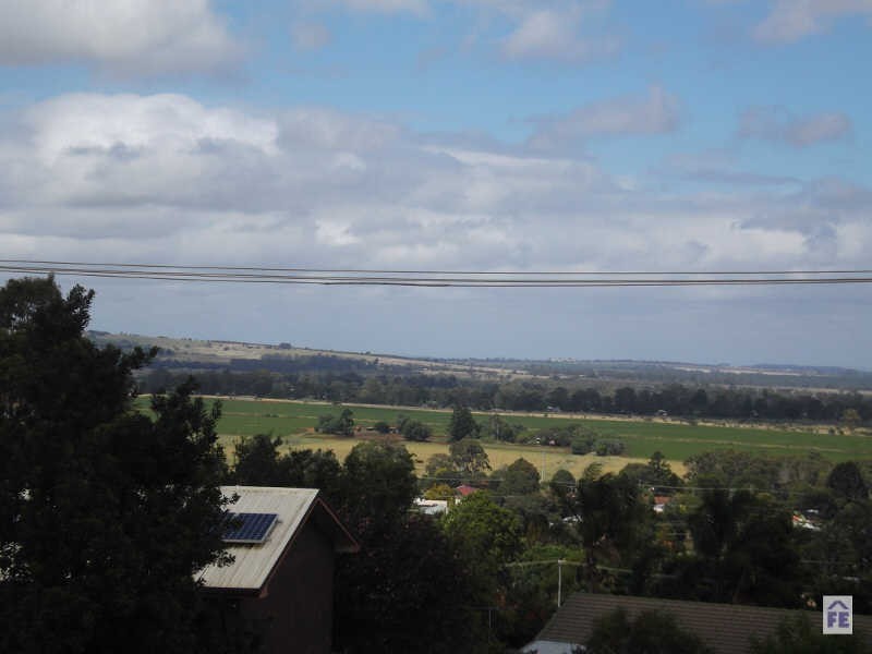 18 Adermann Drive, Kingaroy QLD 4610