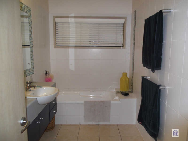 3 Matthew Street, Kingaroy QLD 4610