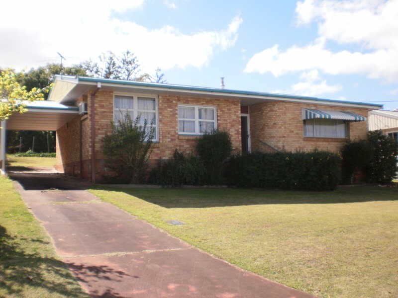 6 Carroll Street, Kingaroy QLD 4610