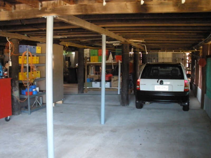 27 Rodney Street, Proston QLD 4613