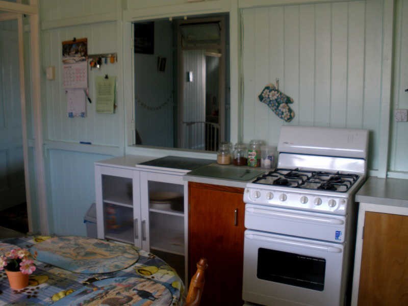 27 Rodney Street, Proston QLD 4613