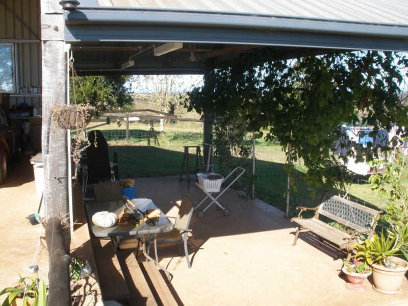 245 Woods Road, Wooroolin QLD 4608