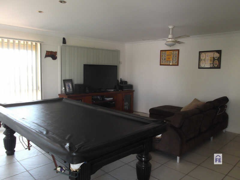 4 Hillview Parade, Kingaroy QLD 4610