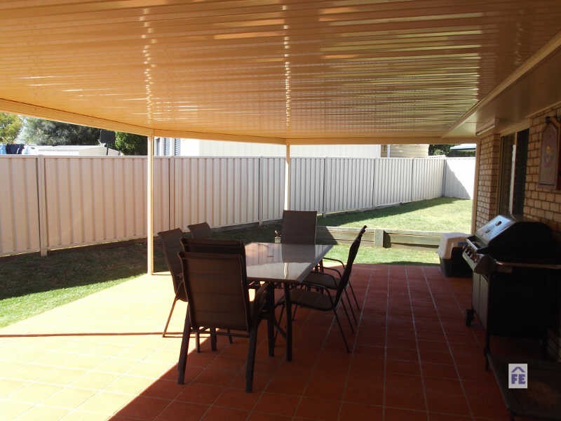 4 Hillview Parade, Kingaroy QLD 4610