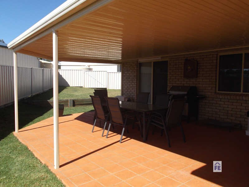 4 Hillview Parade, Kingaroy QLD 4610