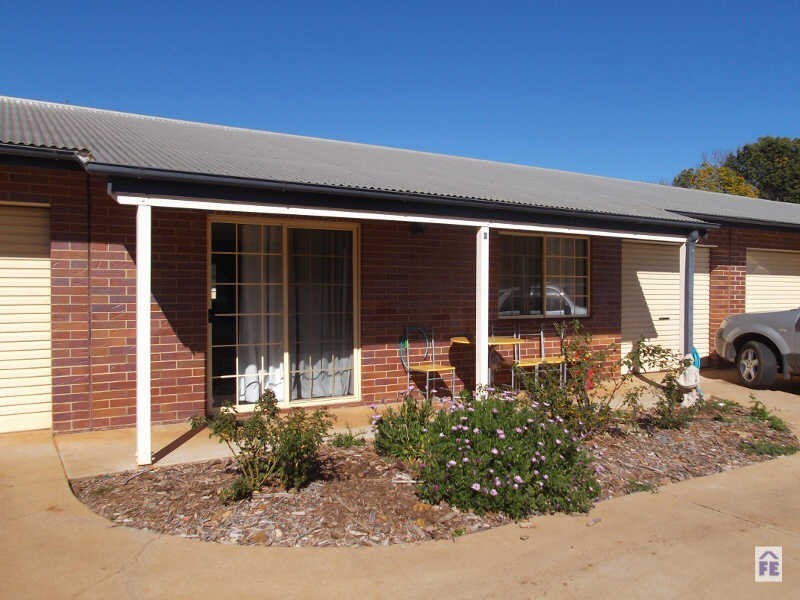 2/1 Rae Street, Kingaroy QLD 4610