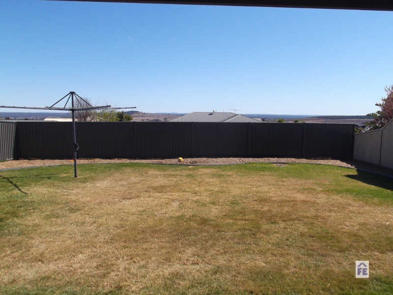 19 Bridgeman Parade, Kingaroy QLD 4610