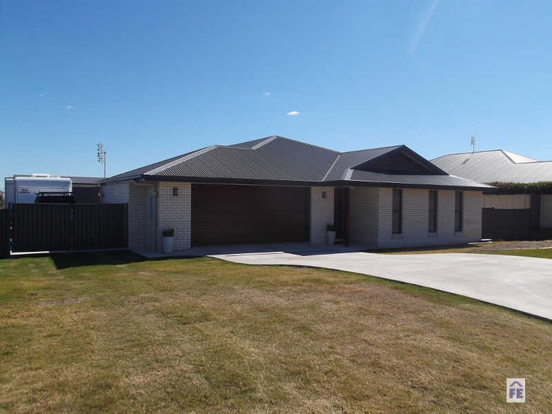 19 Bridgeman Parade, Kingaroy QLD 4610