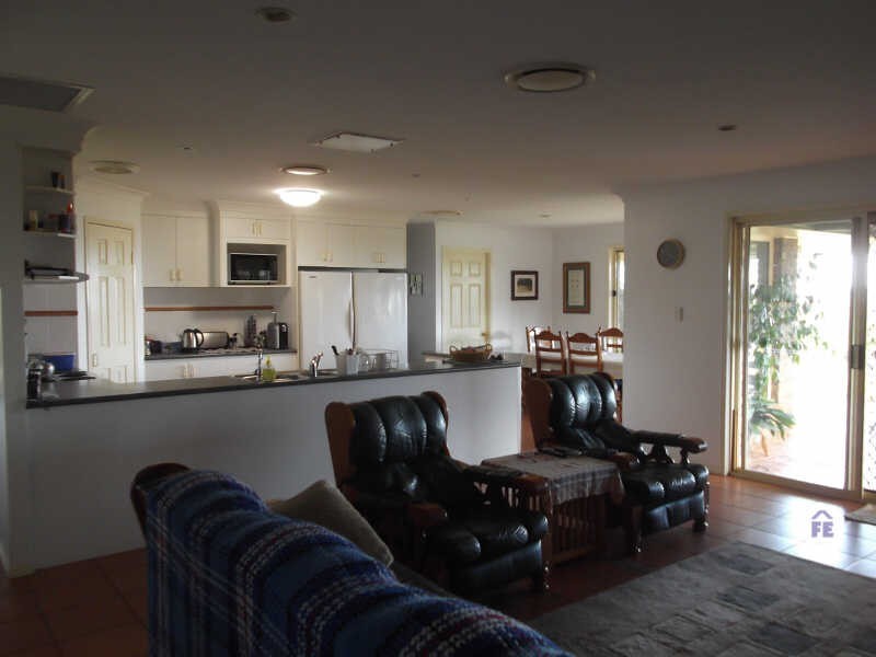 15 Couchmans Road, Kingaroy QLD 4610