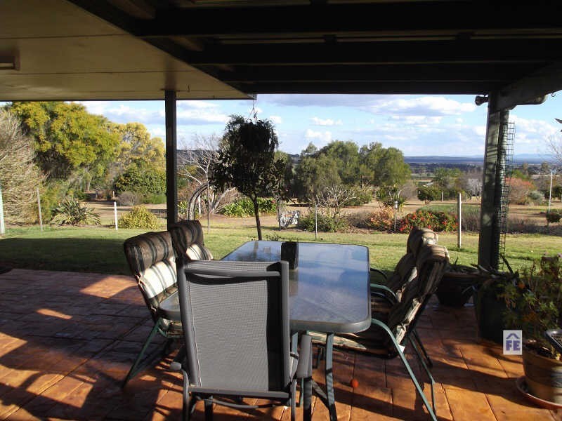 15 Couchmans Road, Kingaroy QLD 4610