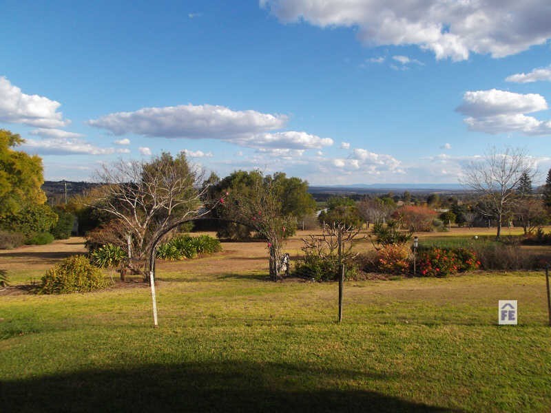 15 Couchmans Road, Kingaroy QLD 4610