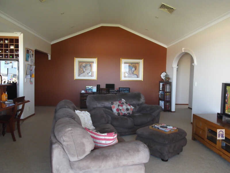 4 Freeman Court, Kingaroy QLD 4610