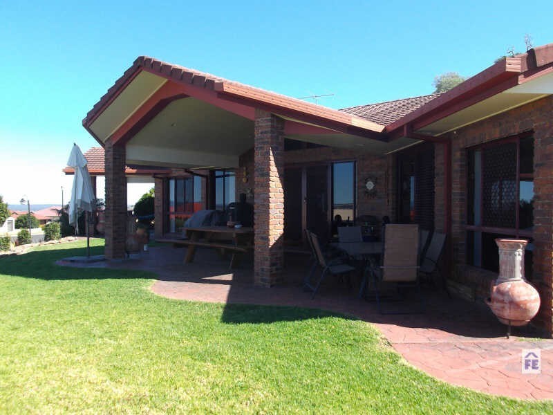 4 Freeman Court, Kingaroy QLD 4610